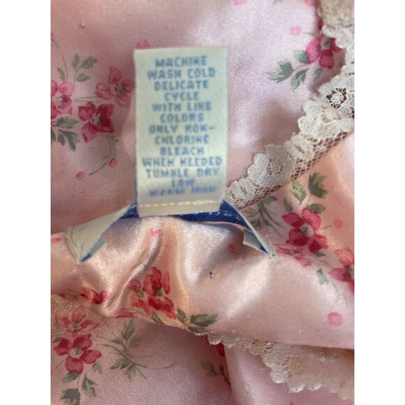 Soft Romantic Pink Floral Vintage Large Nightgown With Delicate Lace Trim Whispe - Picture 8 of 9